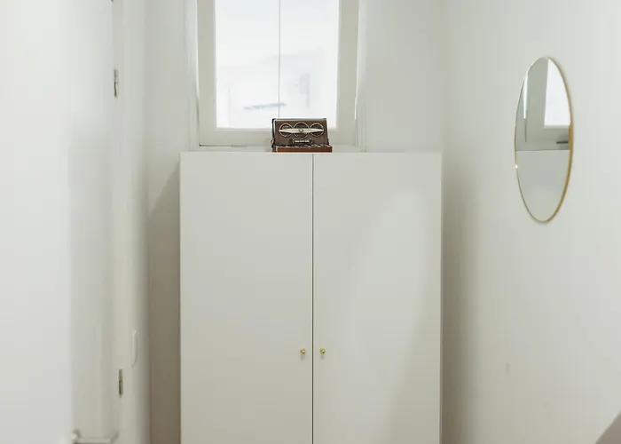 Апартаменты Lapa Stylish By Vacationy Порту