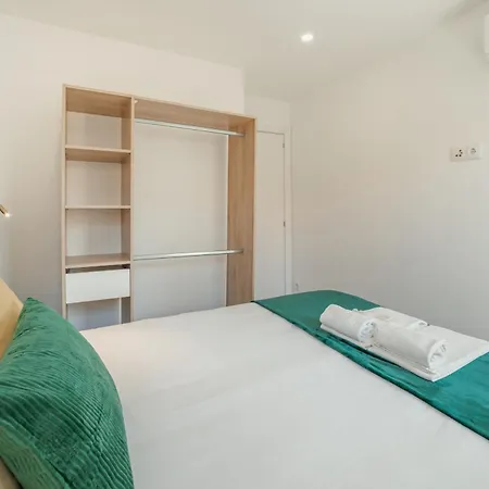 Apartment Lapa Stylish By Vacationy Porto