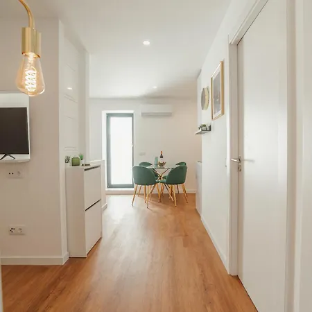 Apartment Lapa Stylish By Vacationy Porto