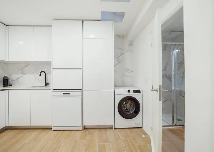 Lapa Stylish By Vacationy 포르투